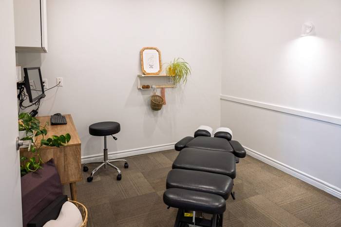 One of the clinic’s calm treatment rooms